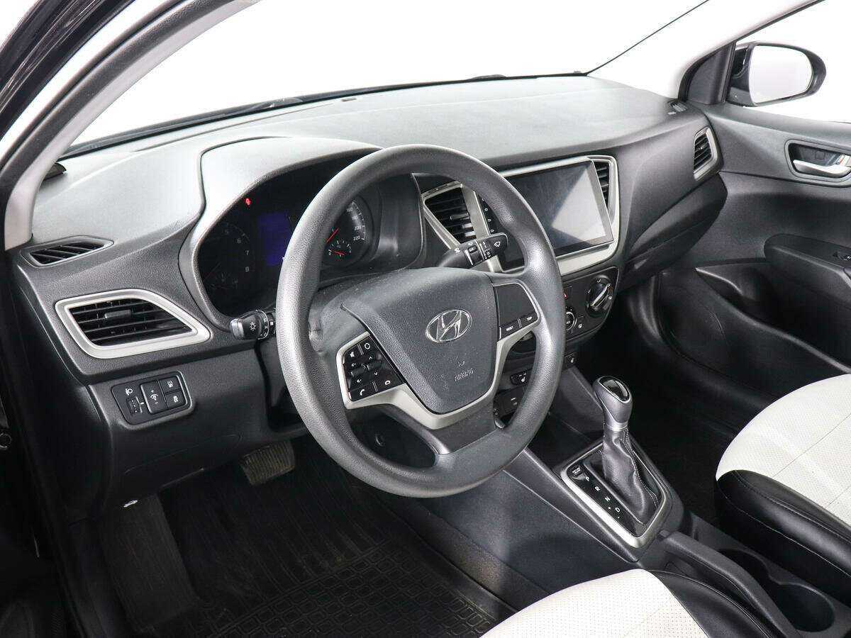 Hyundai Solaris с пробегом — 2022 год. Фото: #8