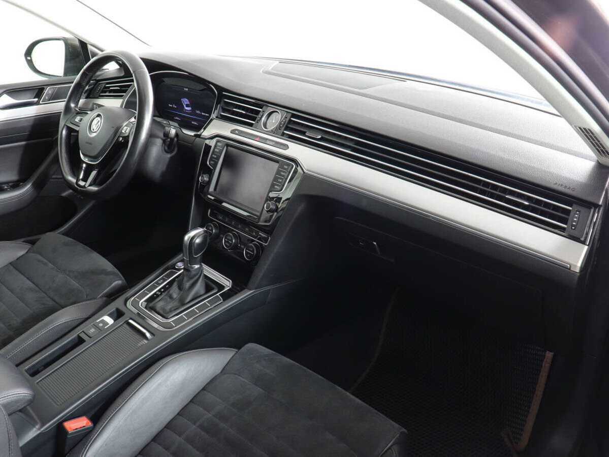 Volkswagen Passat с пробегом — 2015 год. Фото: #8