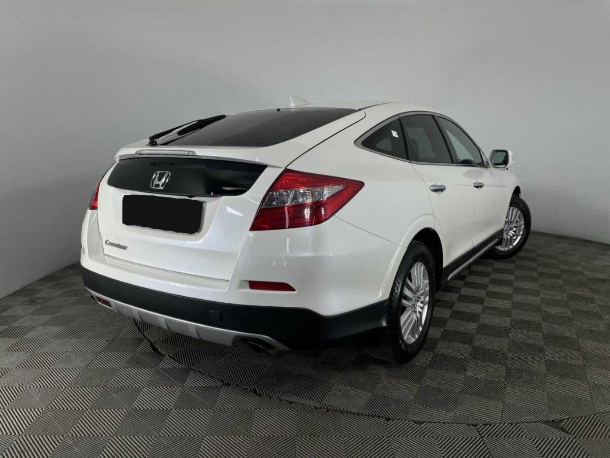 Honda Crosstour с пробегом — 2014 год. Фото: #5