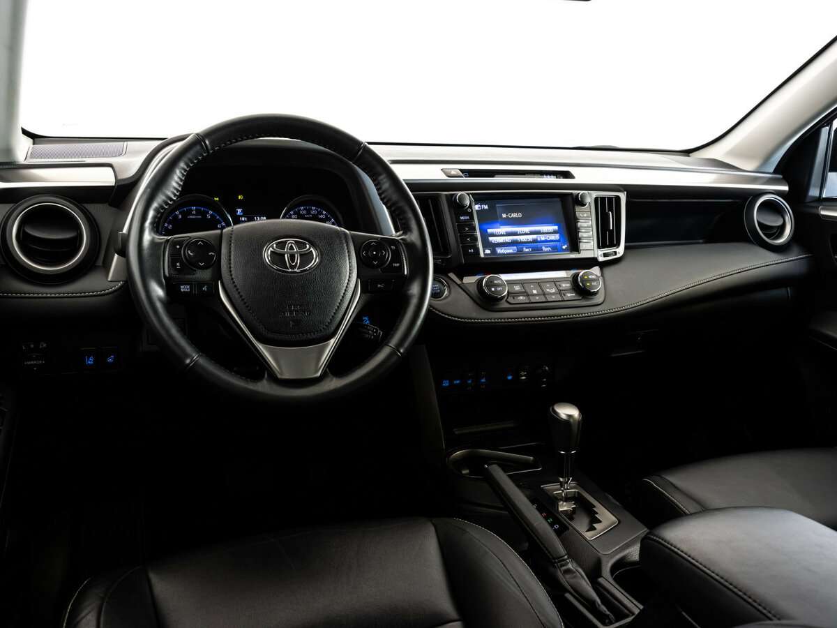 Toyota RAV4 с пробегом — 2019 год. Фото: #8
