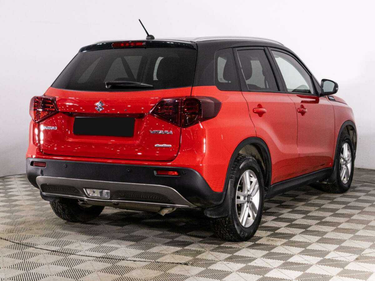 Suzuki Vitara с пробегом — 2021 год. Фото: #4