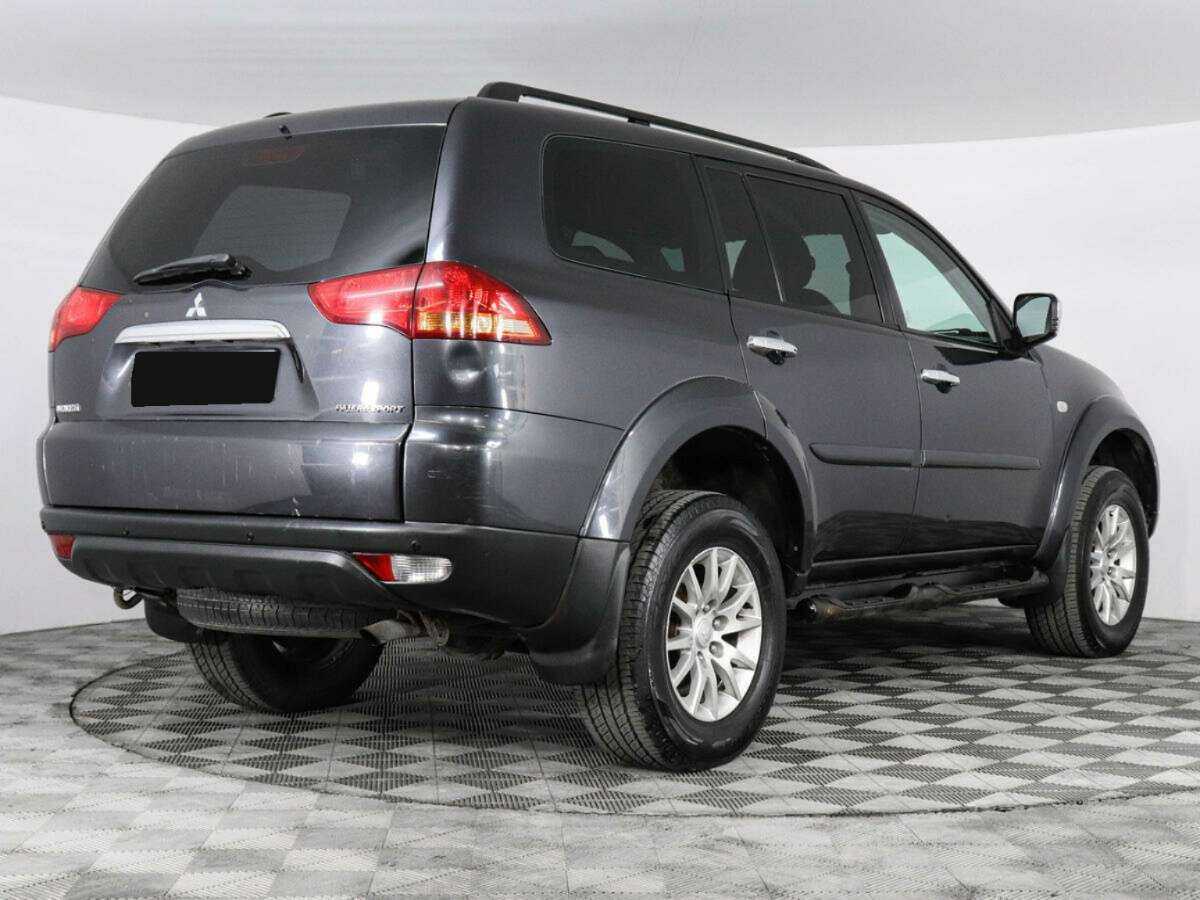 Mitsubishi Pajero Sport с пробегом — 2012 год. Фото: #4