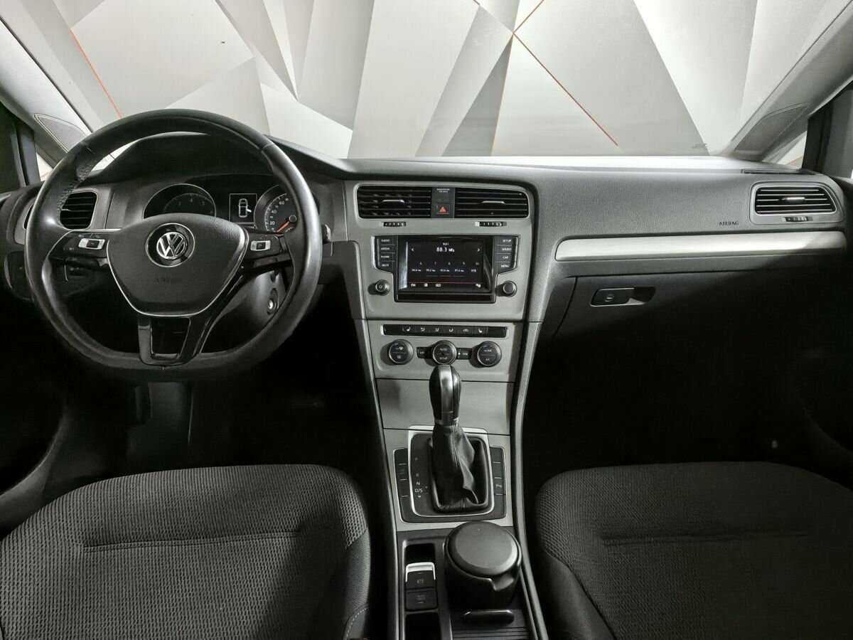 Volkswagen Golf с пробегом — 2014 год. Фото: #9