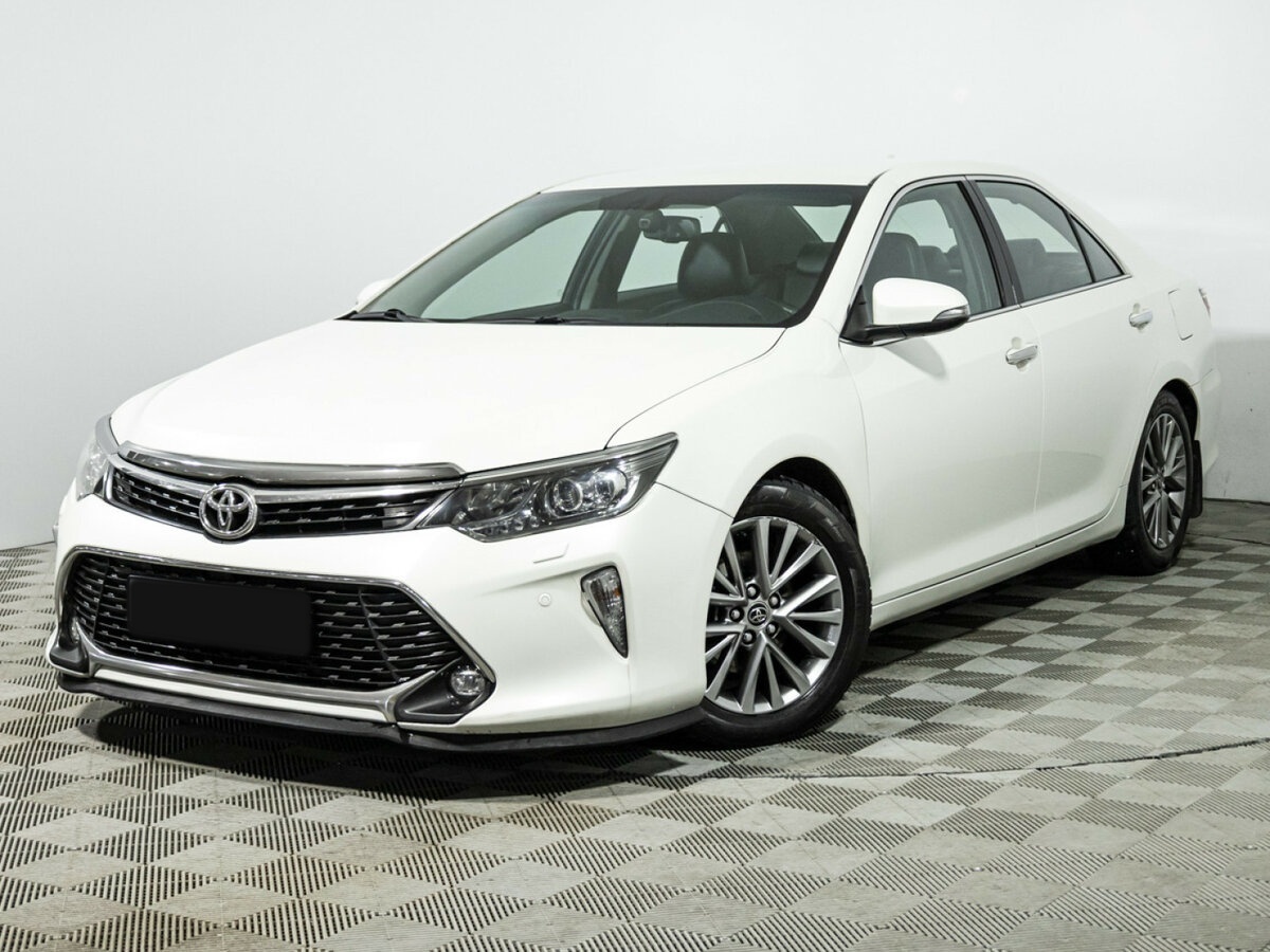 Toyota Camry с пробегом — 2017 год. Фото: #0