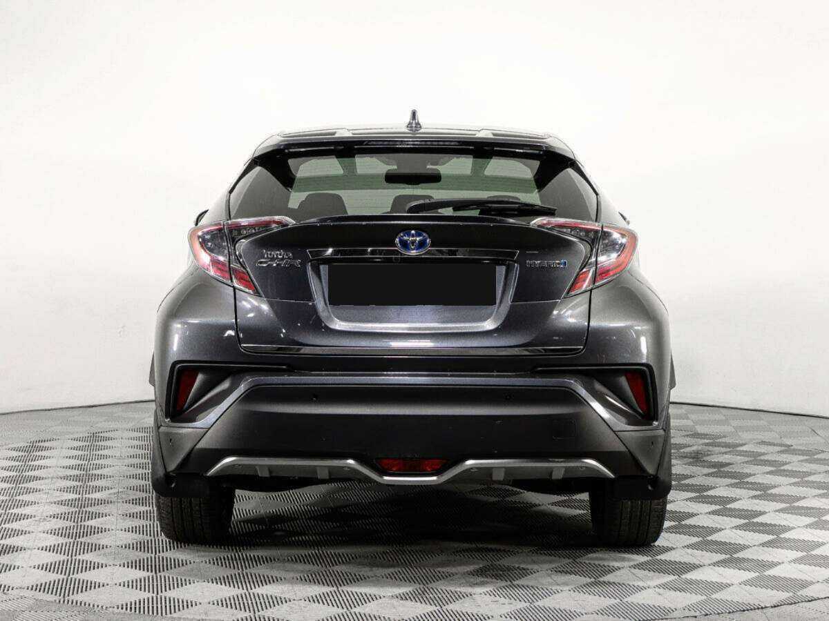 Toyota C-HR с пробегом — 2018 год. Фото: #5