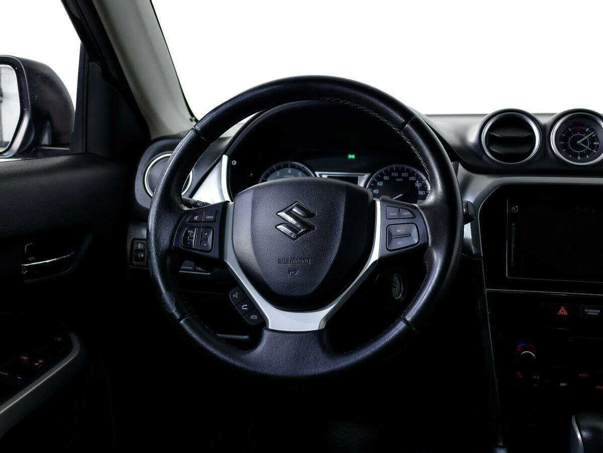 Suzuki Vitara с пробегом — 2016 год. Фото: #9