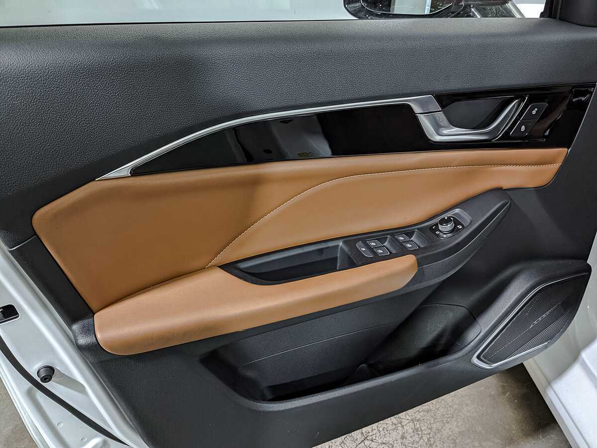 FAW Bestune B70 с пробегом — 2023 год. Фото: #17