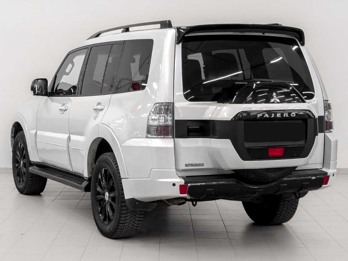 Mitsubishi Pajero с пробегом — 2019 год. Фото: #6