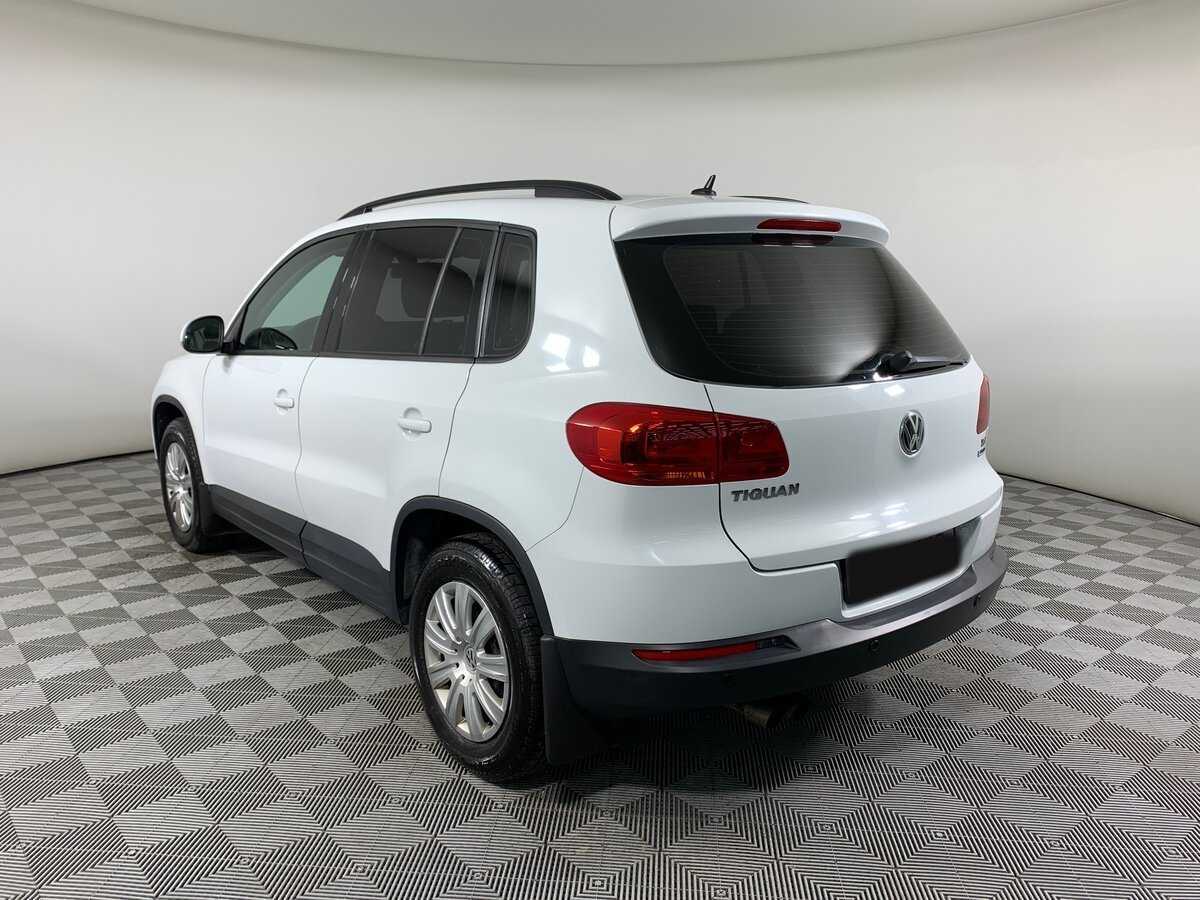 Volkswagen Tiguan с пробегом — 2015 год. Фото: #6