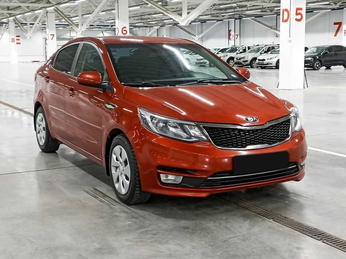 Kia Rio с пробегом — 2015 год. Фото: #2