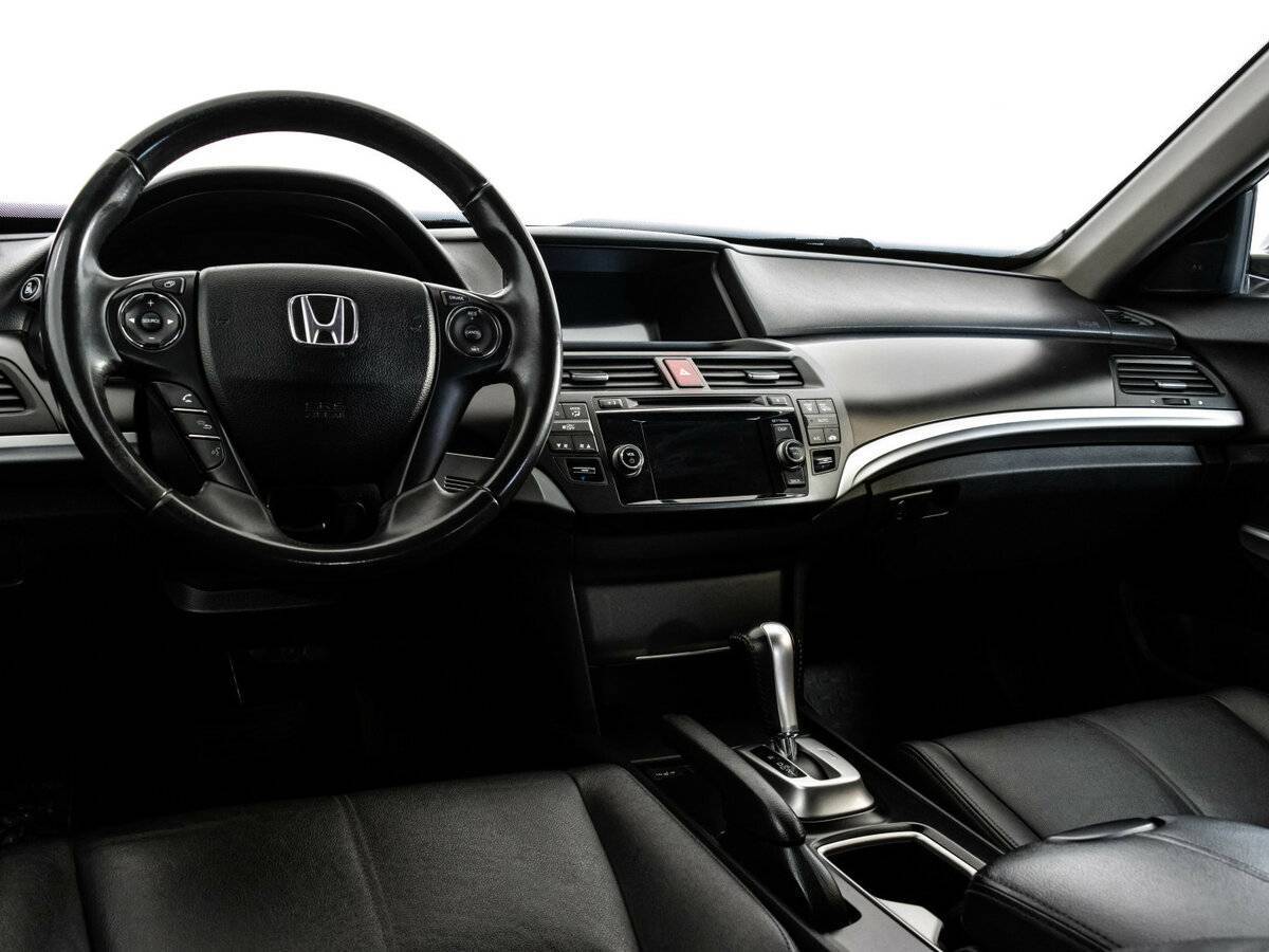 Honda Crosstour с пробегом — 2013 год. Фото: #10