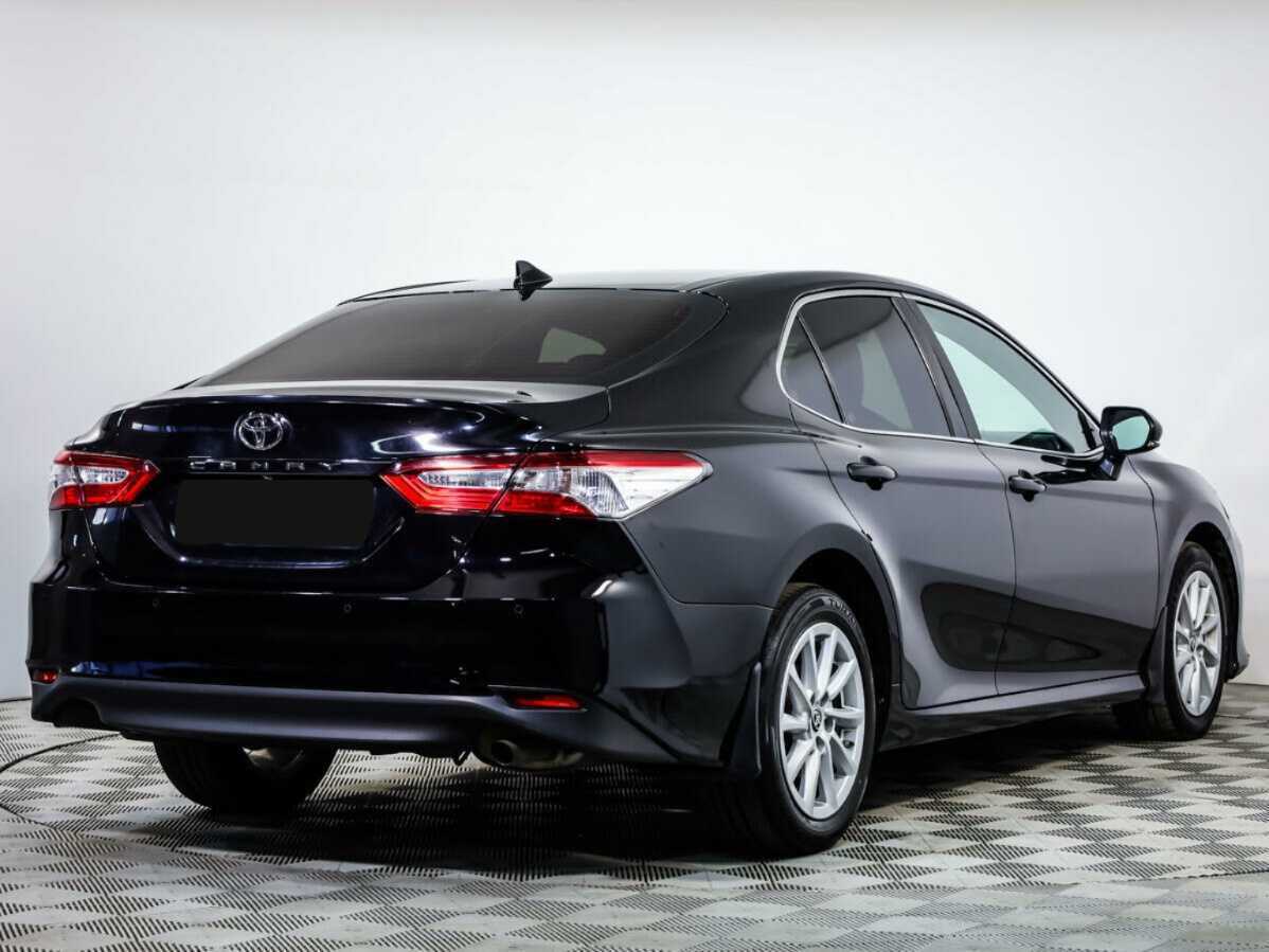 Toyota Camry с пробегом — 2021 год. Фото: #3