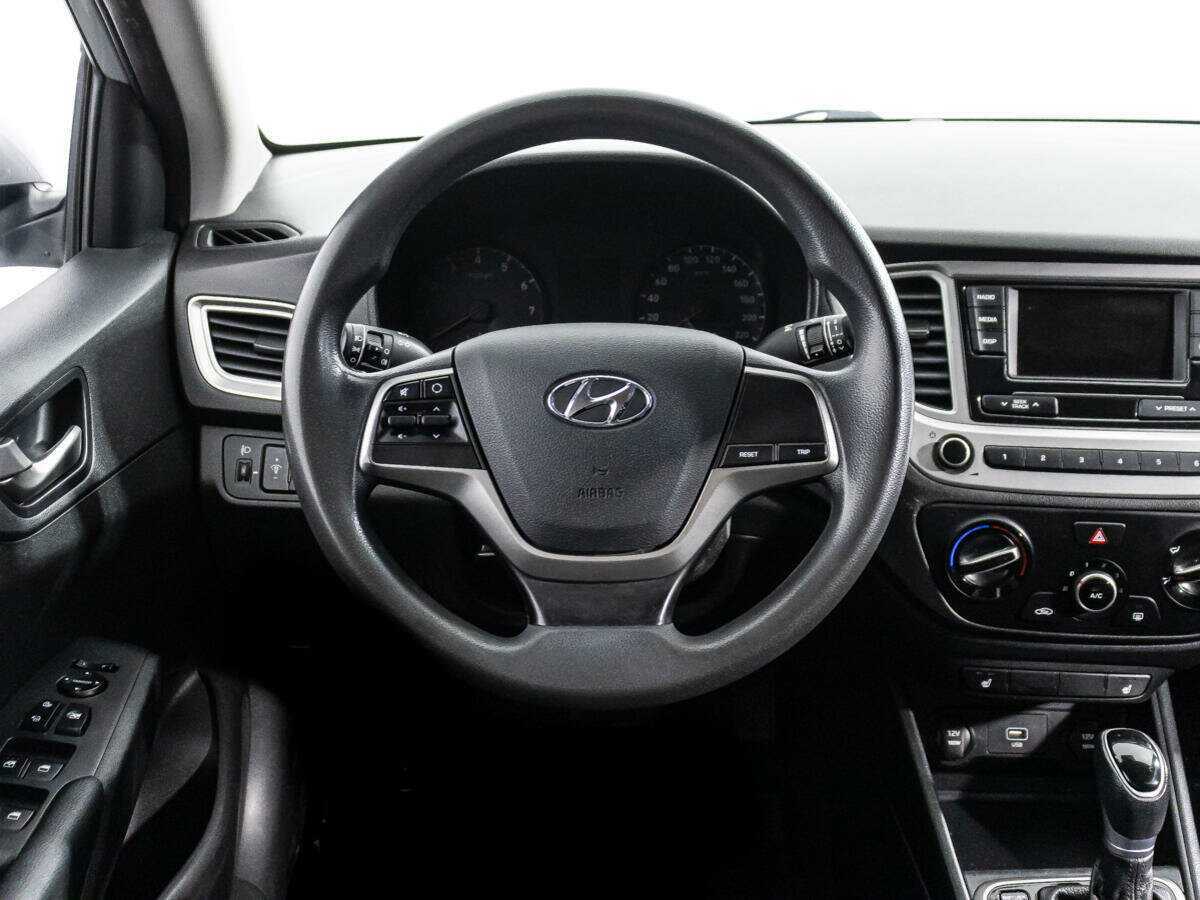Hyundai Solaris с пробегом — 2019 год. Фото: #17