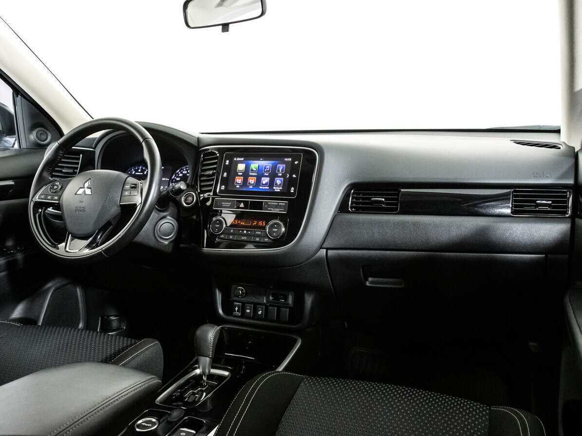 Mitsubishi Outlander с пробегом — 2019 год. Фото: #8