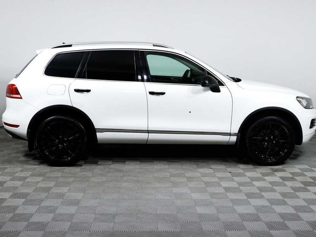 Volkswagen Touareg с пробегом — 2012 год. Фото: #3
