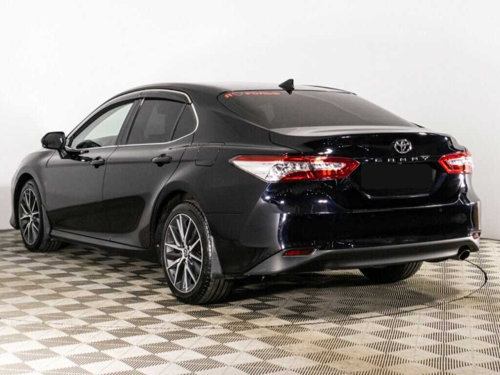 Toyota Camry с пробегом — 2021 год. Фото: #6
