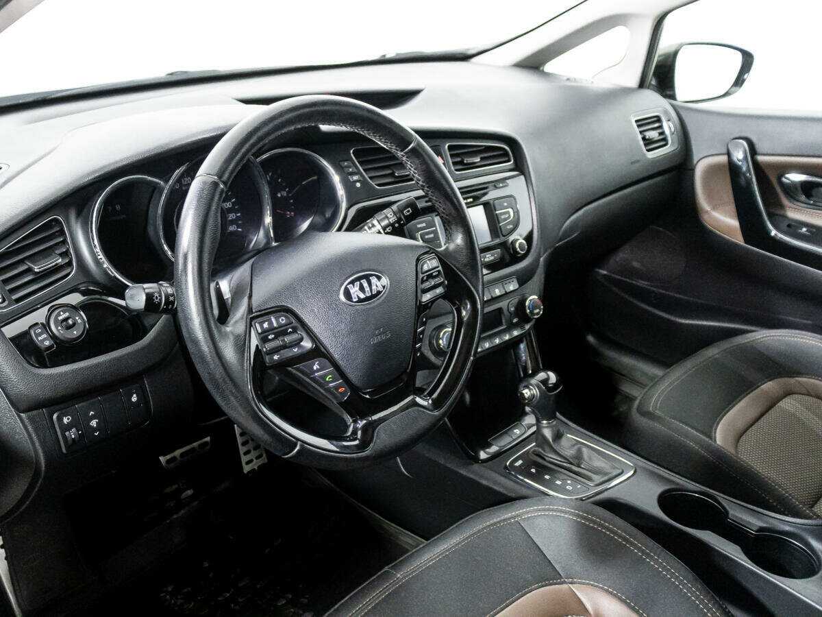 Kia Ceed с пробегом — 2014 год. Фото: #10