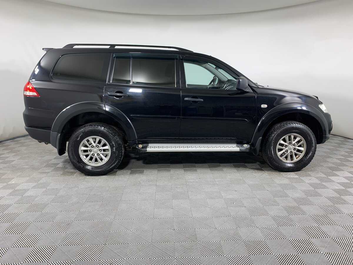 Mitsubishi Pajero Sport с пробегом — 2014 год. Фото: #3