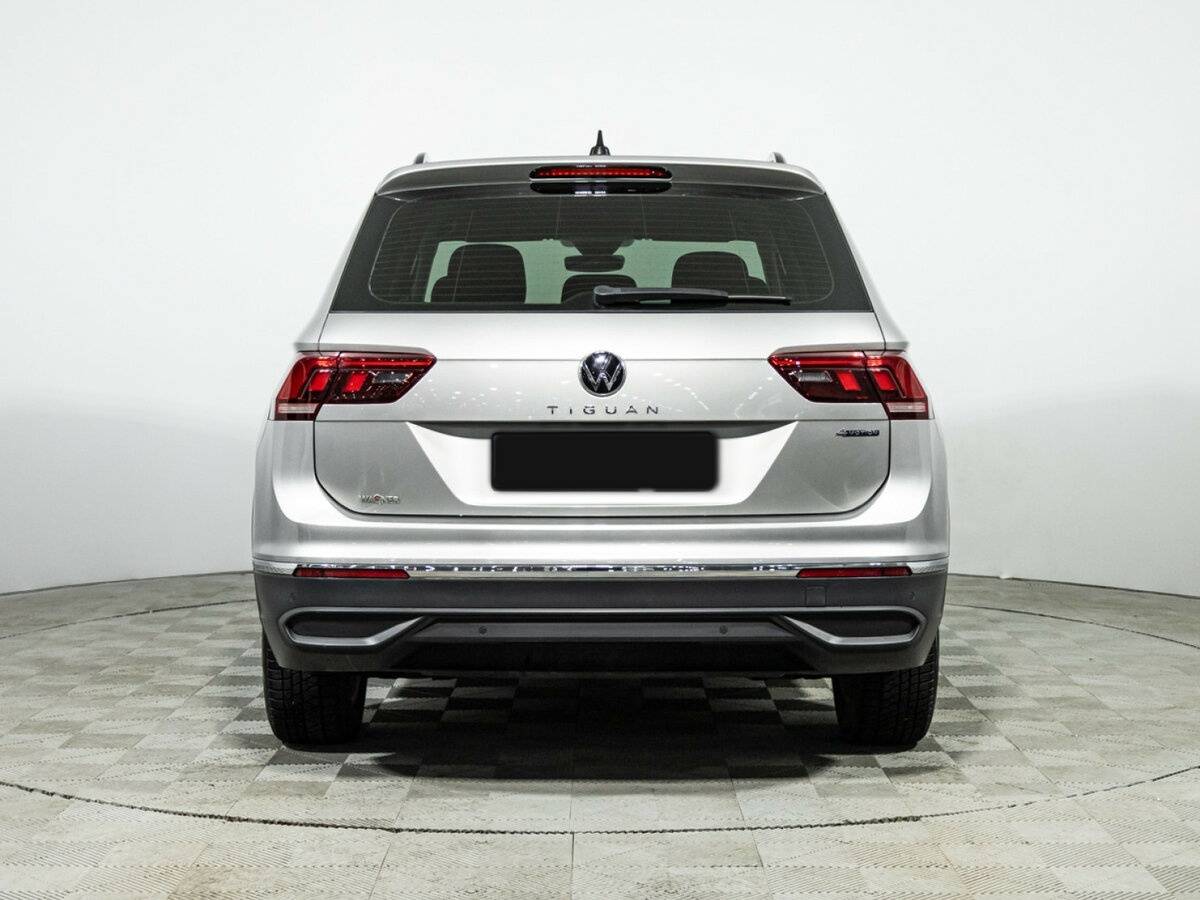 Volkswagen Tiguan с пробегом — 2021 год. Фото: #5