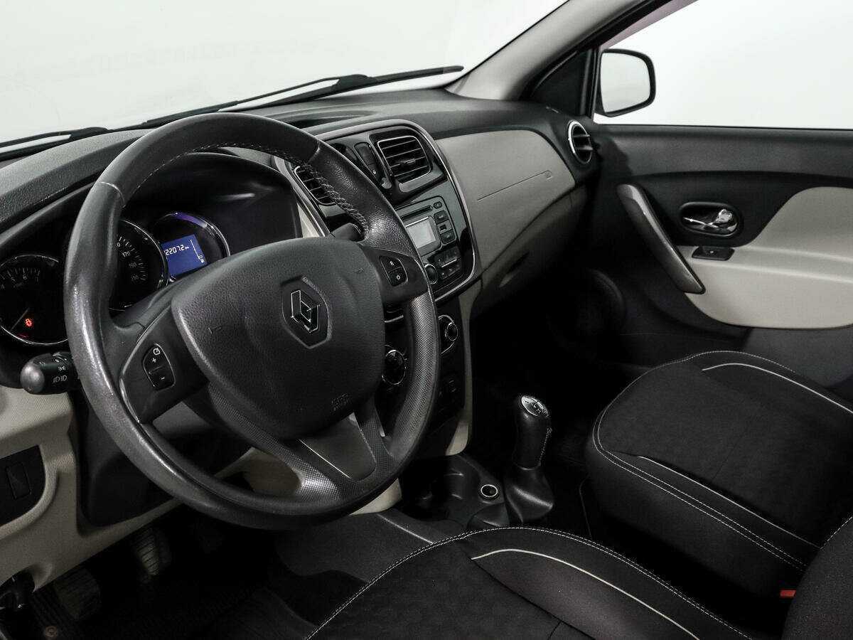 Renault Logan с пробегом — 2014 год. Фото: #8