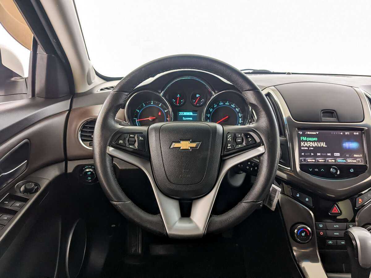 Chevrolet Cruze с пробегом — 2014 год. Фото: #16