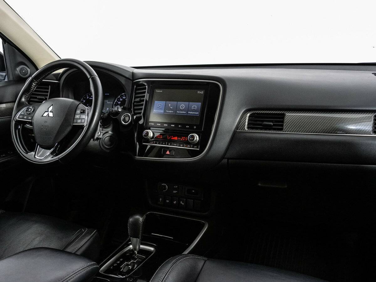 Mitsubishi Outlander с пробегом — 2020 год. Фото: #8