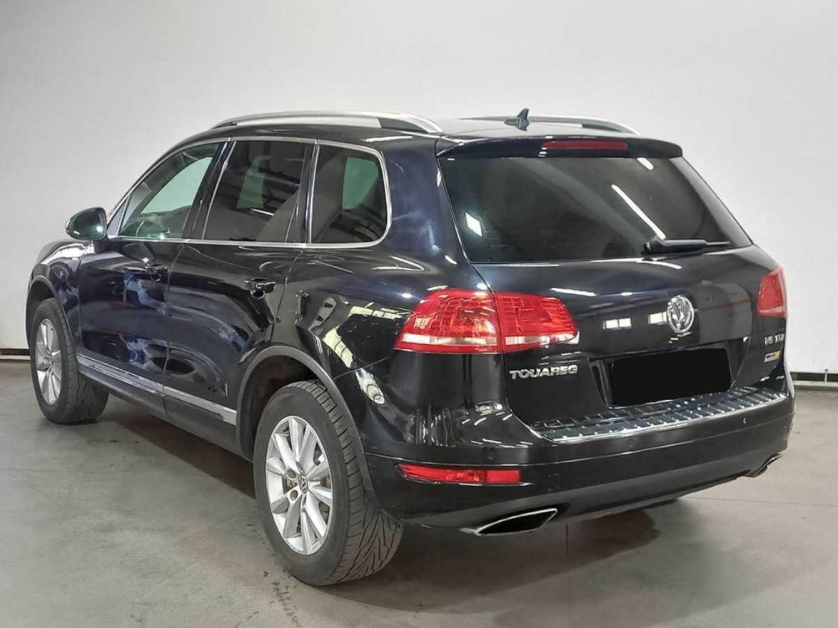 Volkswagen Touareg с пробегом — 2013 год. Фото: #6