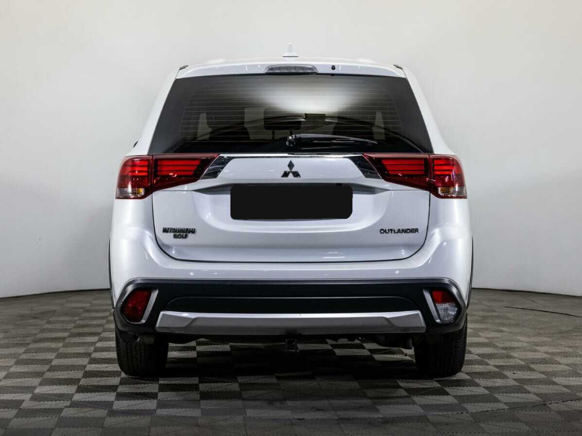 Mitsubishi Outlander с пробегом — 2018 год. Фото: #4