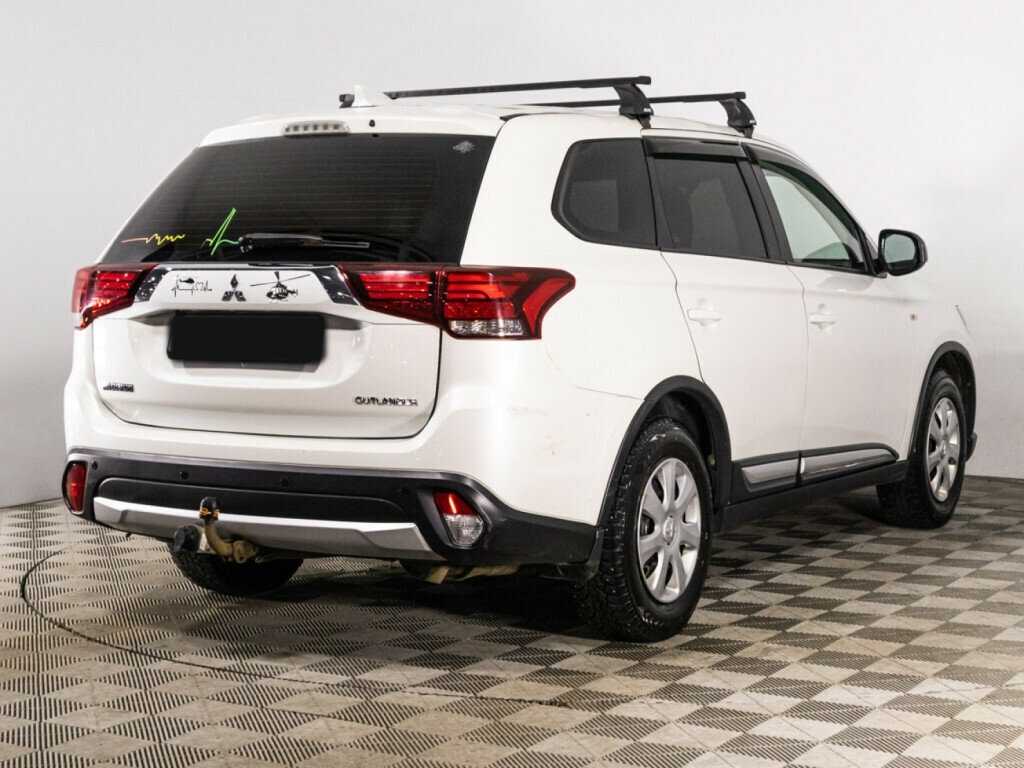Mitsubishi Outlander с пробегом — 2018 год. Фото: #4