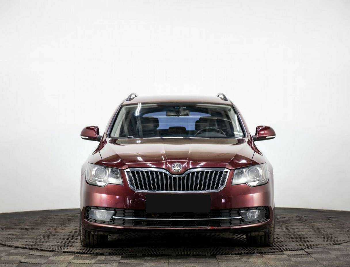 Skoda Superb с пробегом — 2014 год. Фото: #1