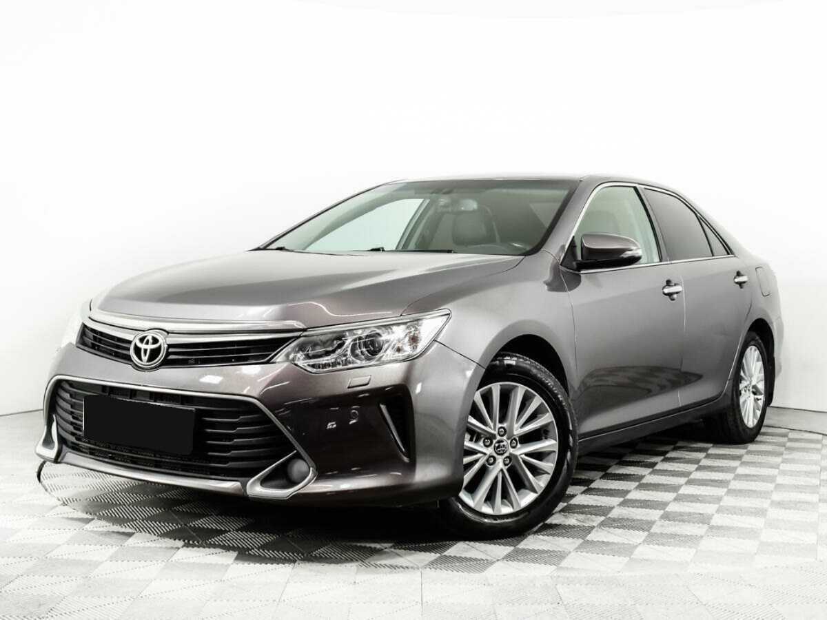 Toyota Camry с пробегом — 2016 год. Фото: #0