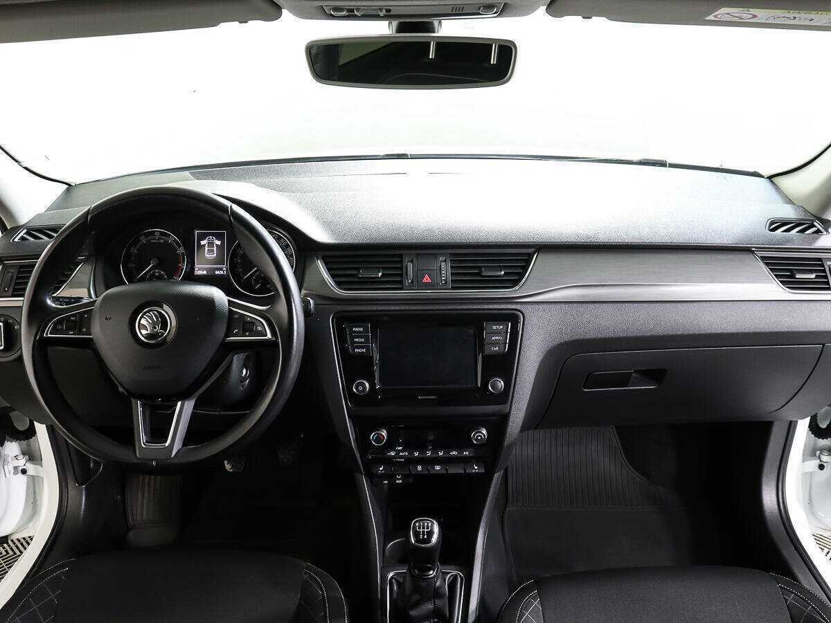 Skoda Rapid с пробегом — 2018 год. Фото: #10