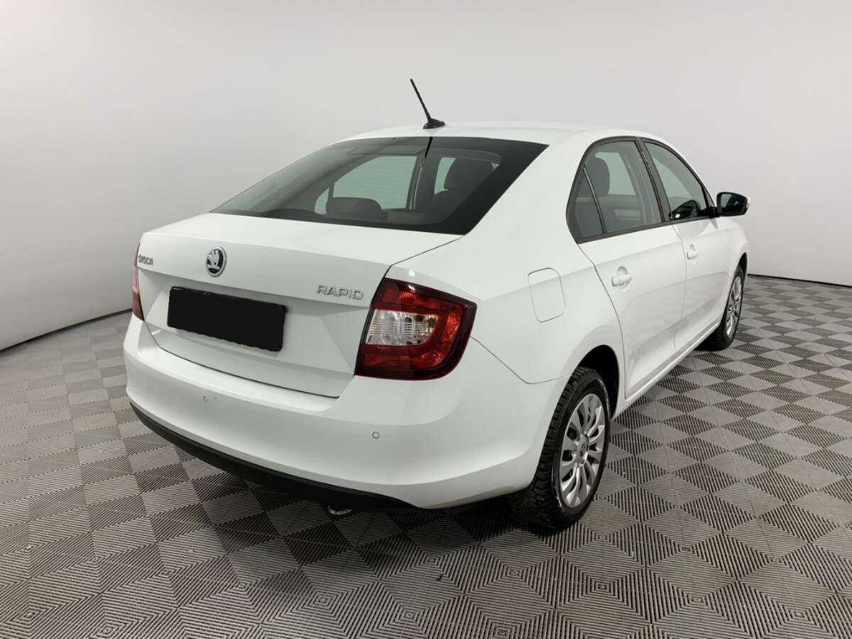 Skoda Rapid с пробегом — 2019 год. Фото: #4