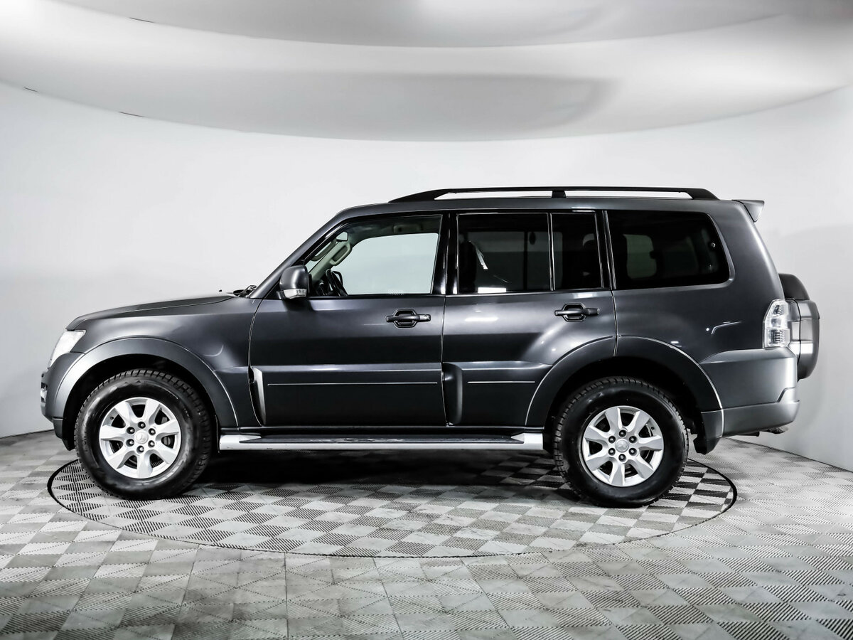 Mitsubishi Pajero с пробегом — 2015 год. Фото: #7