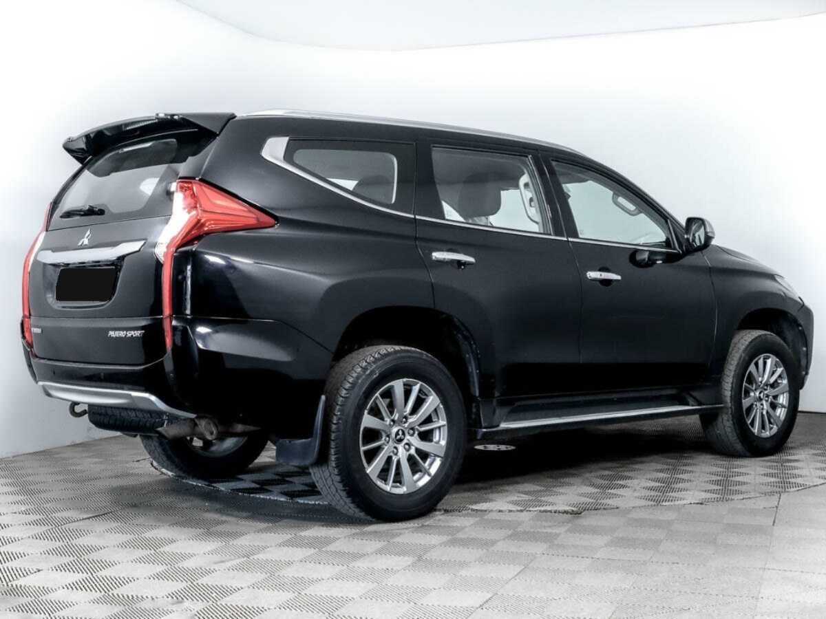 Mitsubishi Pajero Sport с пробегом — 2018 год. Фото: #3