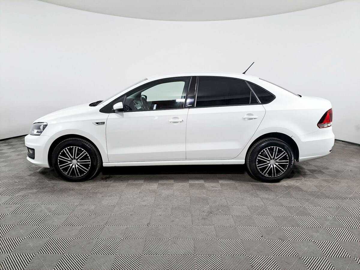 Volkswagen Polo с пробегом — 2016 год. Фото: #7