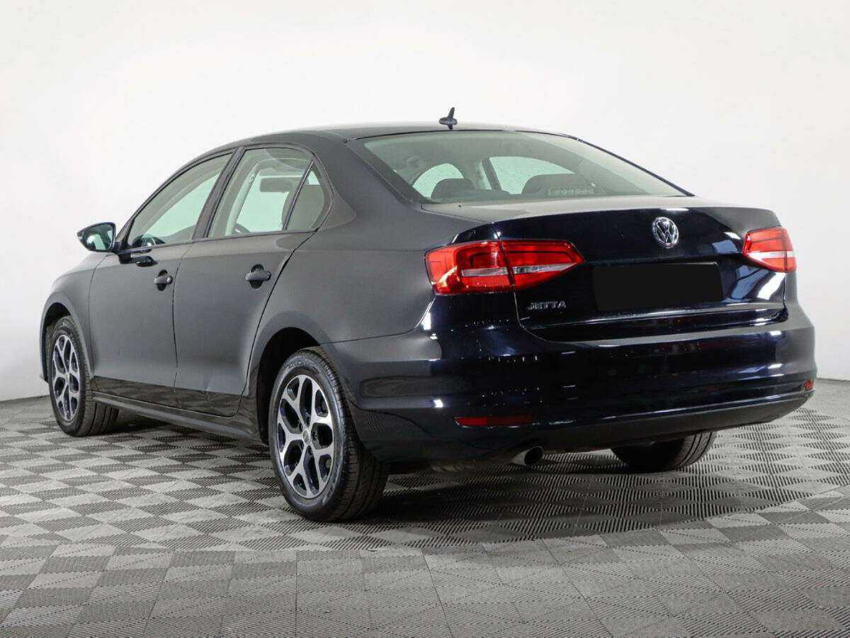 Volkswagen Jetta с пробегом — 2015 год. Фото: #6