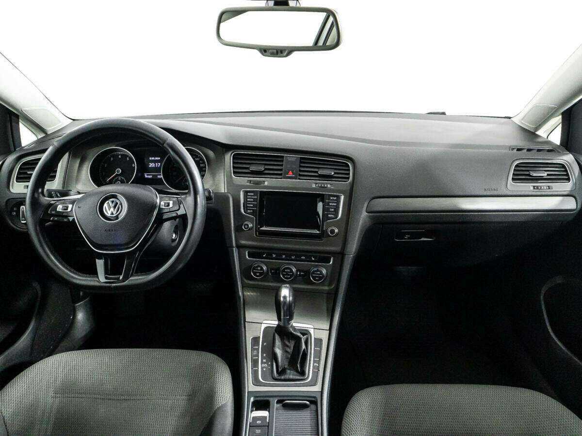 Volkswagen Golf с пробегом — 2013 год. Фото: #12