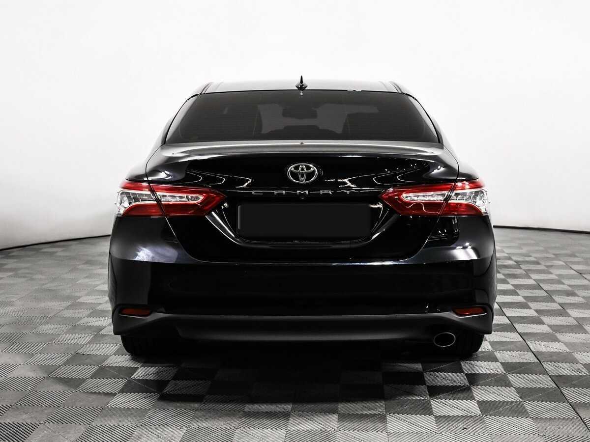 Toyota Camry с пробегом — 2018 год. Фото: #5