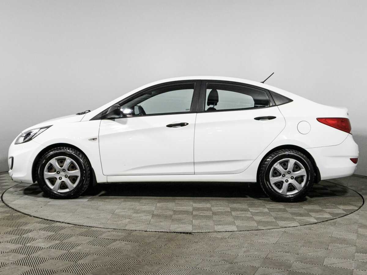 Hyundai Solaris с пробегом — 2014 год. Фото: #7