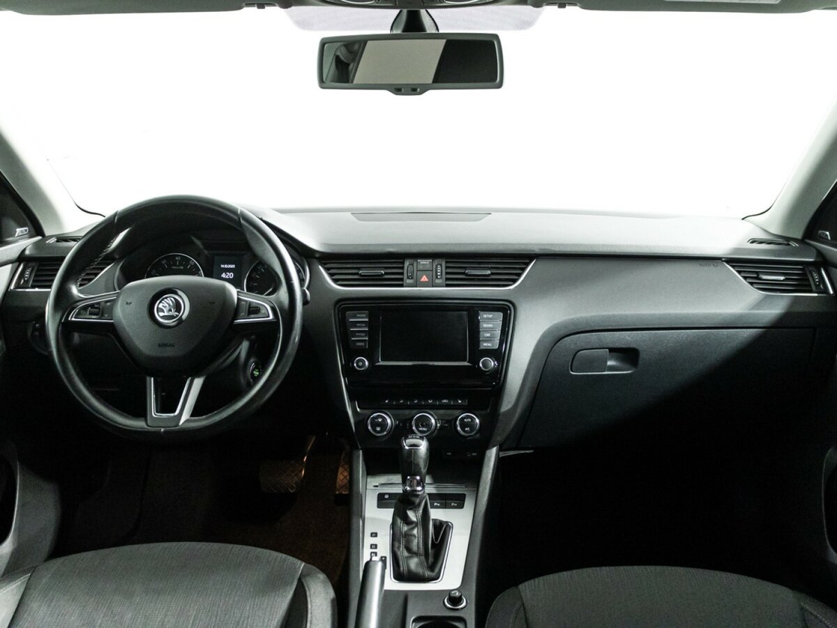 Skoda Octavia с пробегом — 2015 год. Фото: #10