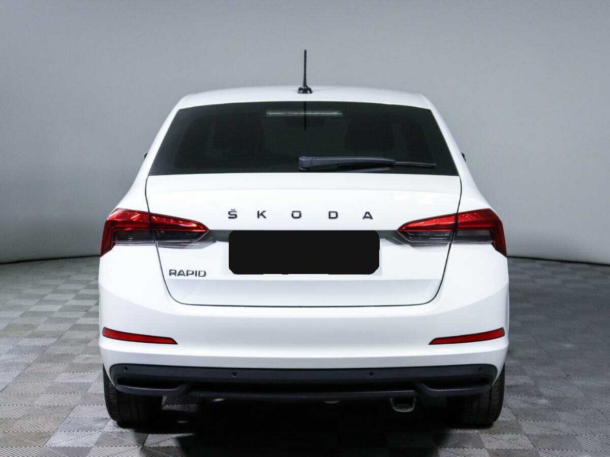 Skoda Rapid с пробегом — 2021 год. Фото: #5