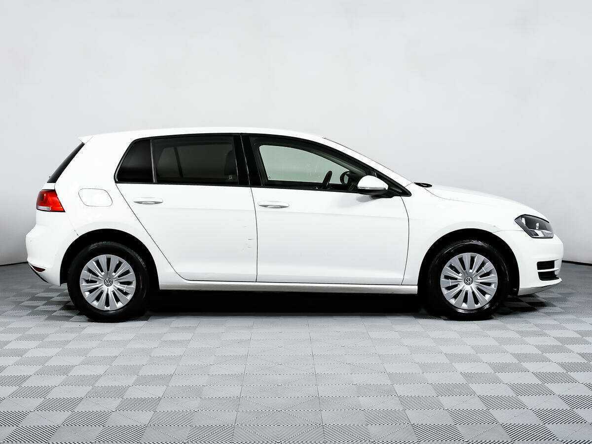 Volkswagen Golf с пробегом — 2015 год. Фото: #3