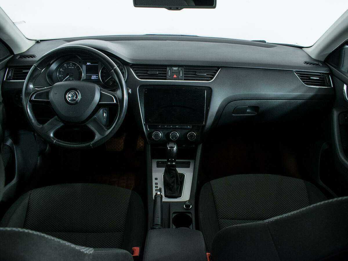 Skoda Octavia с пробегом — 2013 год. Фото: #11