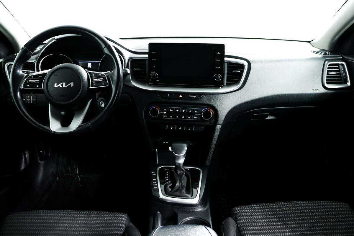 Kia Ceed с пробегом — 2021 год. Фото: #10