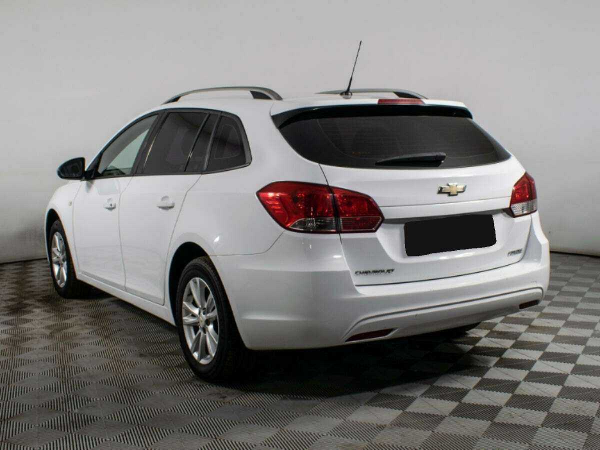 Chevrolet Cruze с пробегом — 2013 год. Фото: #4