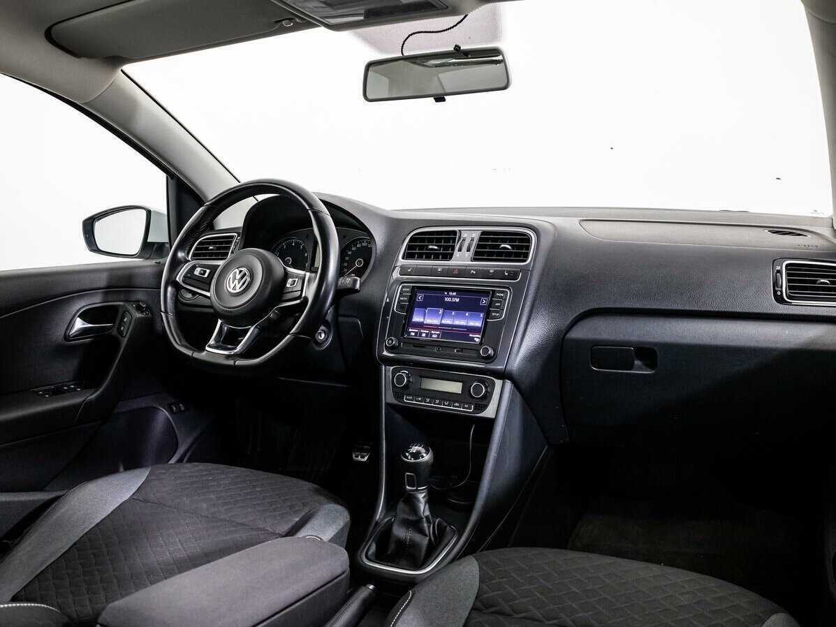 Volkswagen Polo с пробегом — 2018 год. Фото: #6