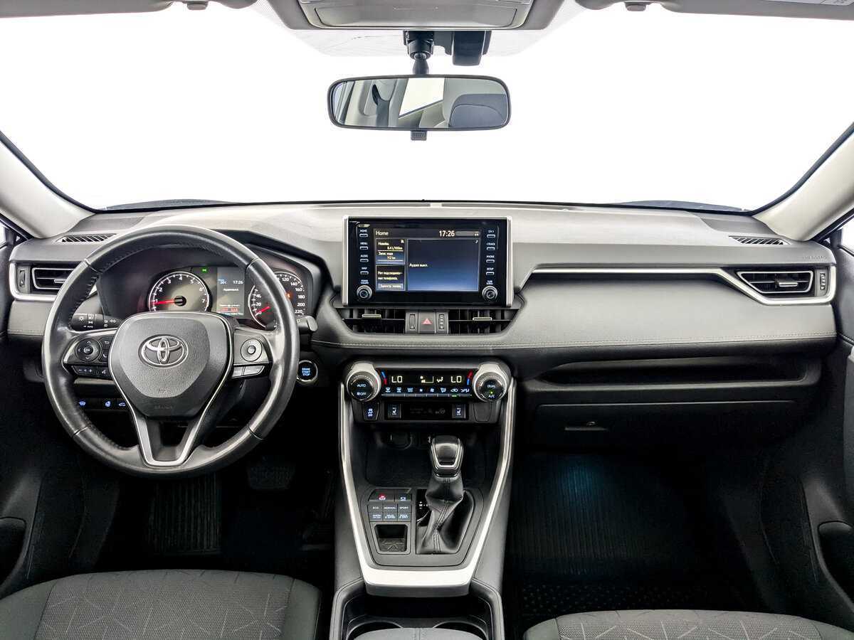 Toyota RAV4 с пробегом — 2020 год. Посмотреть фото