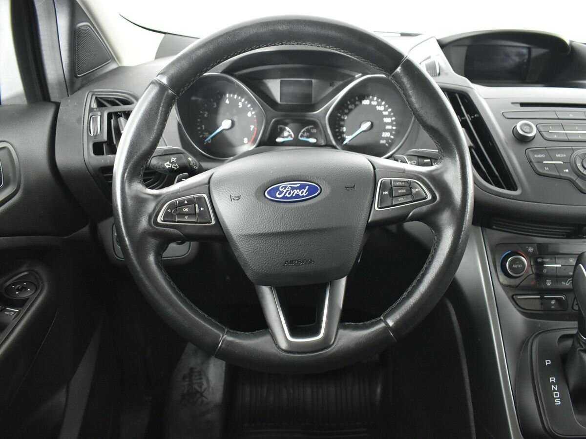 Ford Kuga с пробегом — 2017 год. Фото: #10