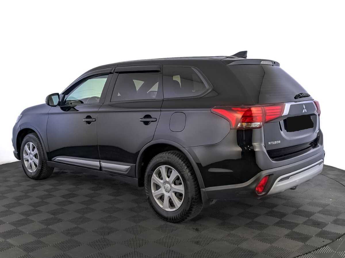 Mitsubishi Outlander с пробегом — 2018 год. Фото: #6